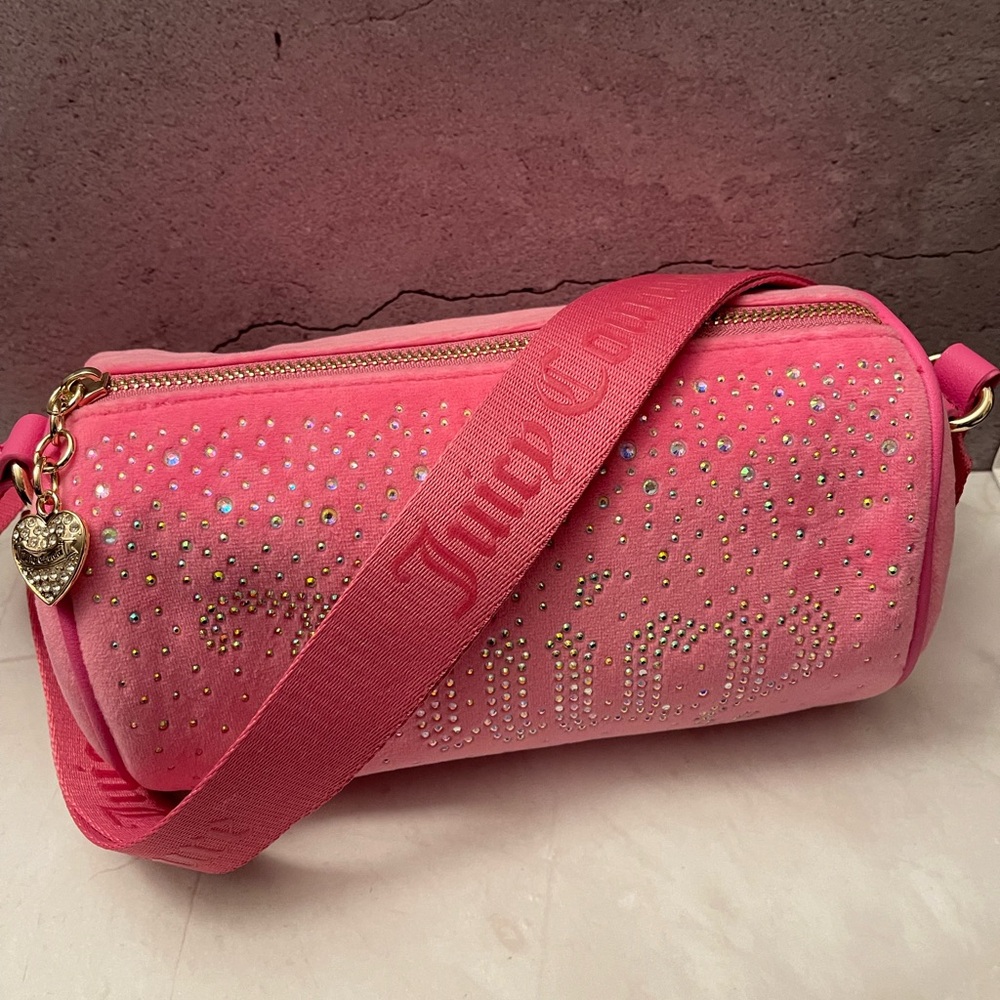❌SOLD JUICY COUTURE LET IT SHINE ROLL BAG JUICY PINK  NWOT - Picture 2 of 15